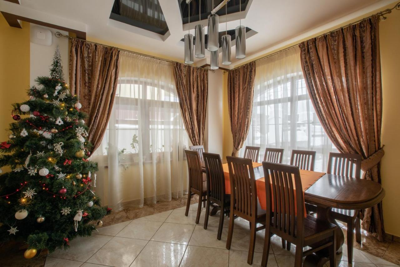 Altair Hotel Bukovel Bagian luar foto
