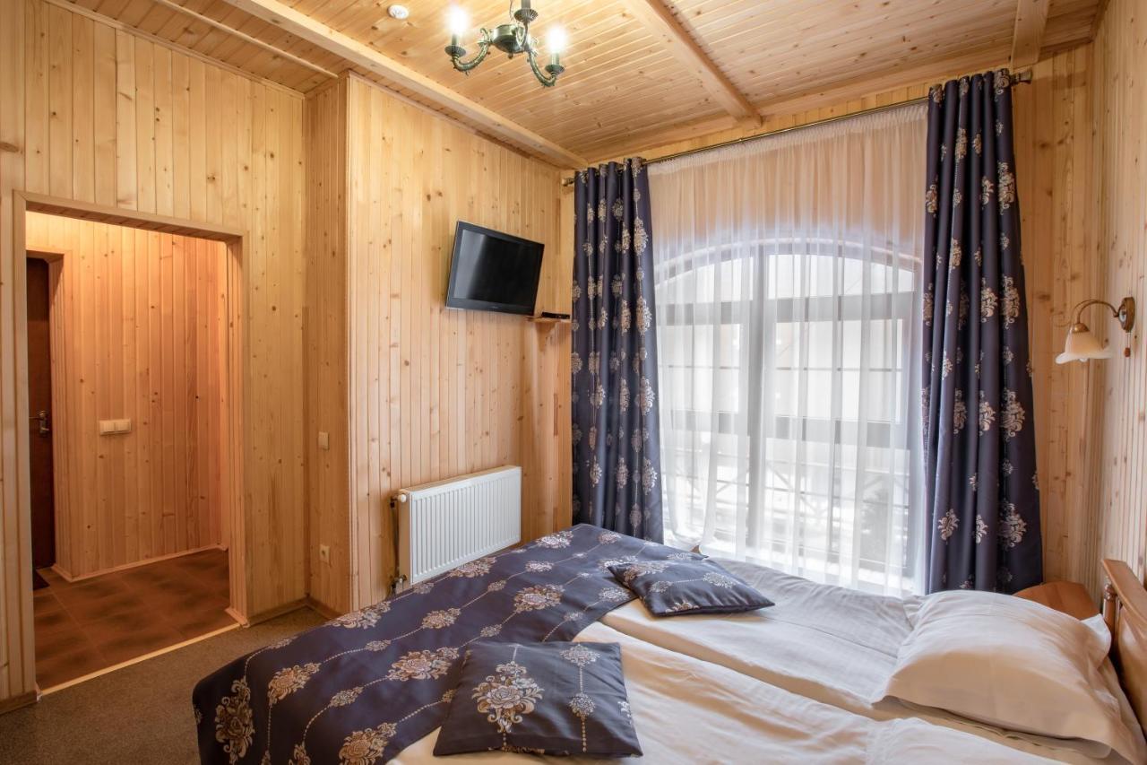 Altair Hotel Bukovel Bagian luar foto